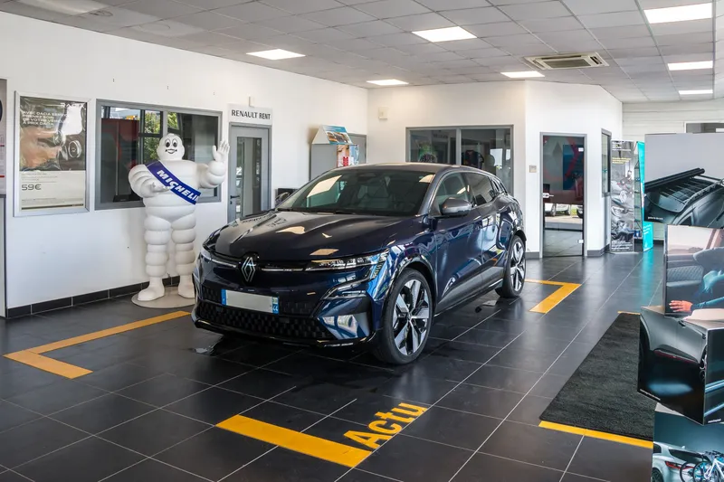 Renault Rent Garage Bouyer Agent, photo 3 sur 3
