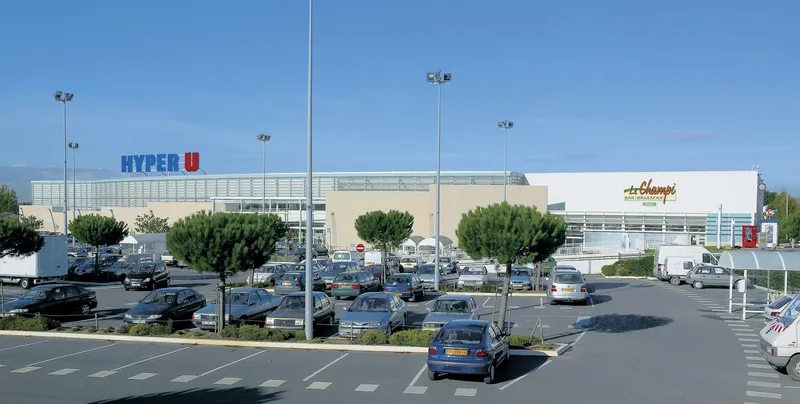 Hyper U VALLET, photo 1 sur 3